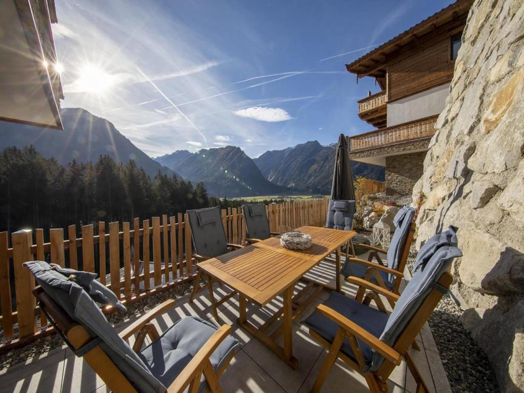 Nationalpark Chalet Toerlspitze Neukirchen am Großvenediger Buitenkant foto